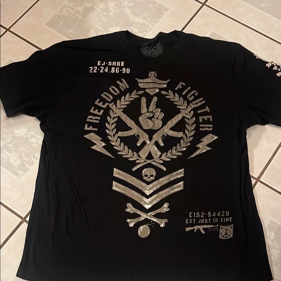 XZAVIER Graphic Black Short Sleeve Tee with Silver Emblem Design - Picture 1 of 8